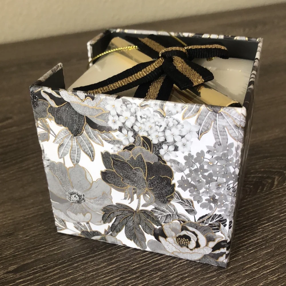 NWT Papyrus Note Organizer with Gold and Black Ribbon